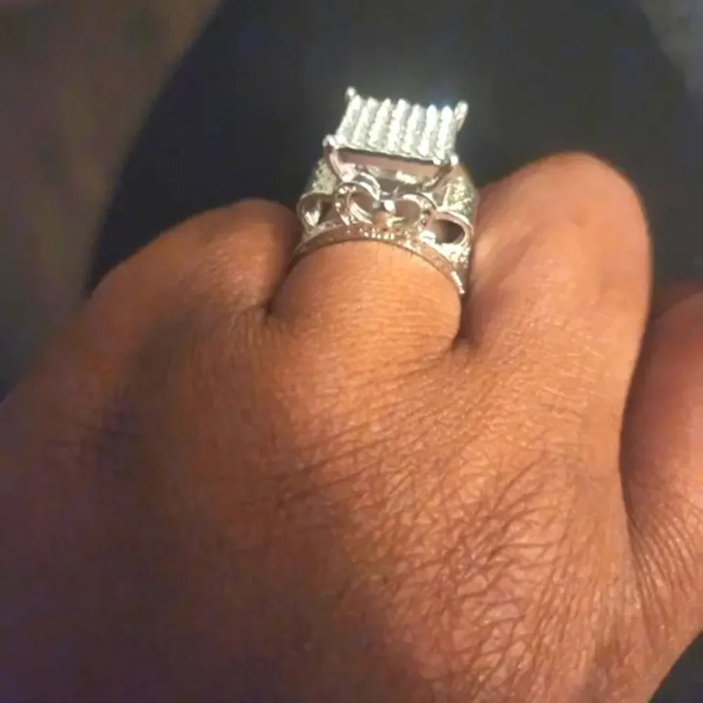 Unisex diamond Wedding ring sz 9